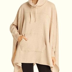 UGG PONCHO